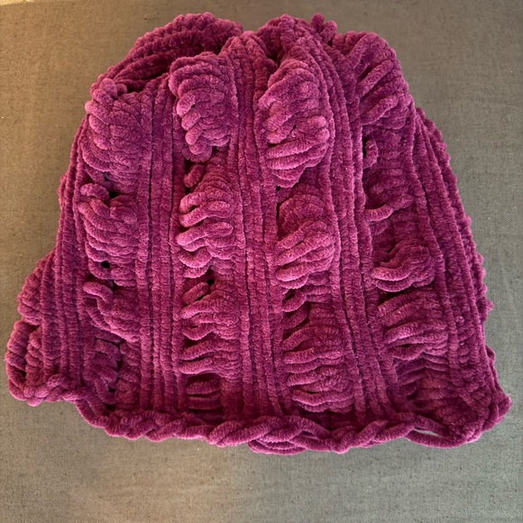 ScottyB Collection Elegant Boysenberry Chenile Men’s or Women's - Picture 6 of 11